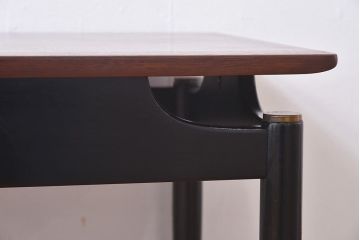 ヴィンテージ家具　G-plan(ジープラン)　北欧ビンテージ　チーク材　BBシリーズ　スタイリッシュなサイドテーブル(コーヒーテーブル)(1)