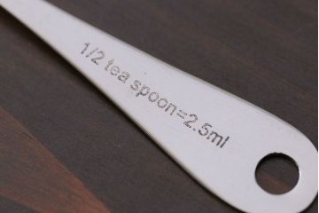 アンティーク雑貨　イギリスビンテージ　スタイリッシュなメジャースプーン(ティースプーン)3本セット