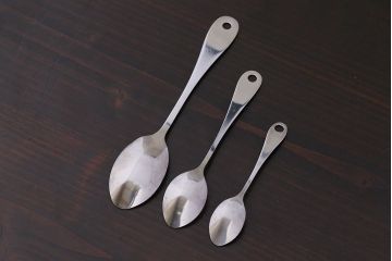 アンティーク雑貨　イギリスビンテージ　スタイリッシュなメジャースプーン(ティースプーン)3本セット