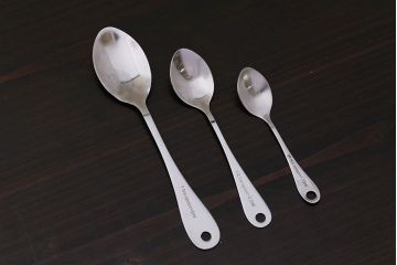 アンティーク雑貨　イギリスビンテージ　スタイリッシュなメジャースプーン(ティースプーン)3本セット