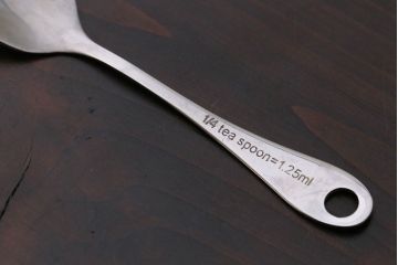 アンティーク雑貨　イギリスビンテージ　スタイリッシュなメジャースプーン(ティースプーン)3本セット
