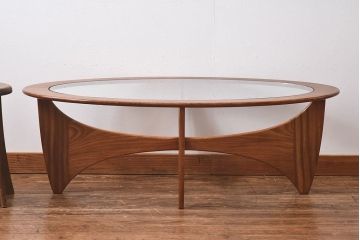 ヴィンテージ家具　G-plan(ジープラン)　北欧ビンテージ　チーク材　ガラストップがおしゃれなコーヒーテーブル(センターテーブル)(1)