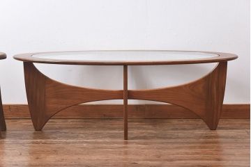 ヴィンテージ家具　G-plan(ジープラン)　北欧ビンテージ　チーク材　ガラストップがおしゃれなコーヒーテーブル(センターテーブル)(1)