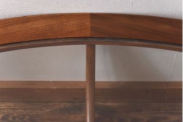 ヴィンテージ家具　G-plan(ジープラン)　北欧ビンテージ　チーク材　ガラストップがおしゃれなコーヒーテーブル(センターテーブル)(1)