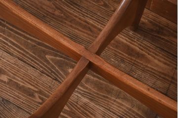 ヴィンテージ家具　G-plan(ジープラン)　北欧ビンテージ　チーク材　ガラストップがおしゃれなコーヒーテーブル(センターテーブル)(1)