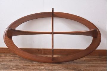 ヴィンテージ家具　G-plan(ジープラン)　北欧ビンテージ　チーク材　ガラストップがおしゃれなコーヒーテーブル(センターテーブル)(1)