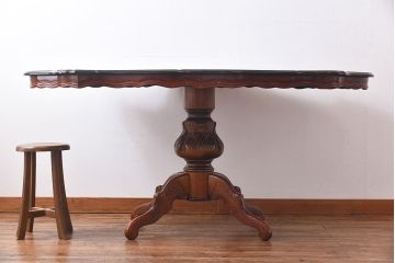 イタリア製　中古　象嵌入りの優雅なダイニングテーブル