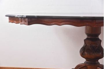 イタリア製　中古　象嵌入りの優雅なダイニングテーブル