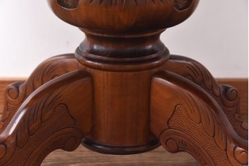 イタリア製　中古　象嵌入りの優雅なダイニングテーブル