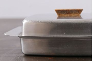 アンティーク雑貨　イギリスビンテージ　異素材の組み合わせが格好いいバターケース(バターディッシュ)