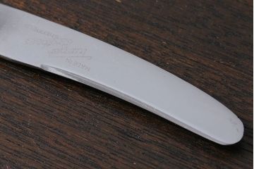 アンティーク雑貨　イギリスビンテージ　SHEFFIELD(シェフィールド)　様々な食器と馴染みやすいバターナイフ6本セット