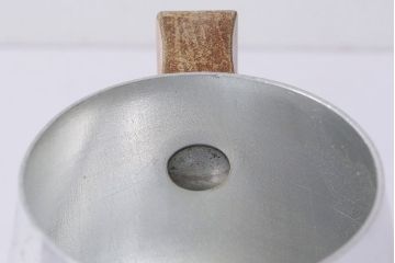 アンティーク雑貨　イギリス　SONA　木製の取っ手が可愛らしいミルクジャグ&シュガーポットセット(クリーマー、シュガーボウル)