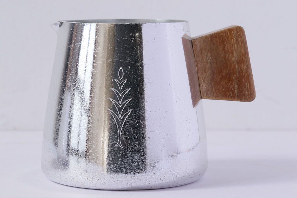 アンティーク雑貨　イギリス　SONA　木製の取っ手が可愛らしいミルクジャグ&シュガーポットセット(クリーマー、シュガーボウル)