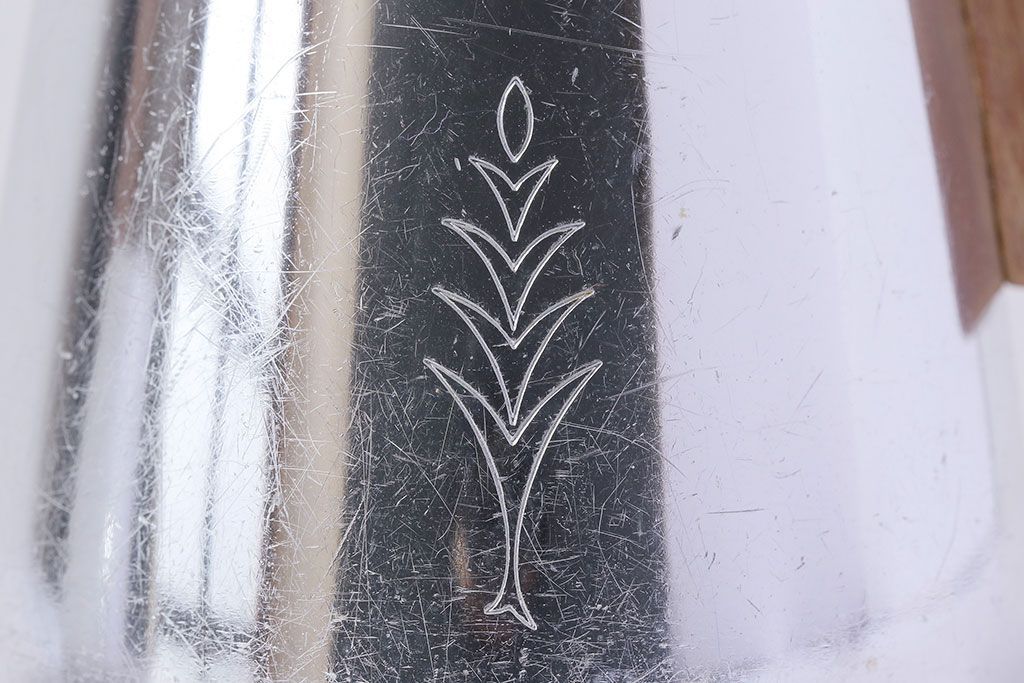 アンティーク雑貨　イギリス　SONA　木製の取っ手が可愛らしいミルクジャグ&シュガーポットセット(クリーマー、シュガーボウル)