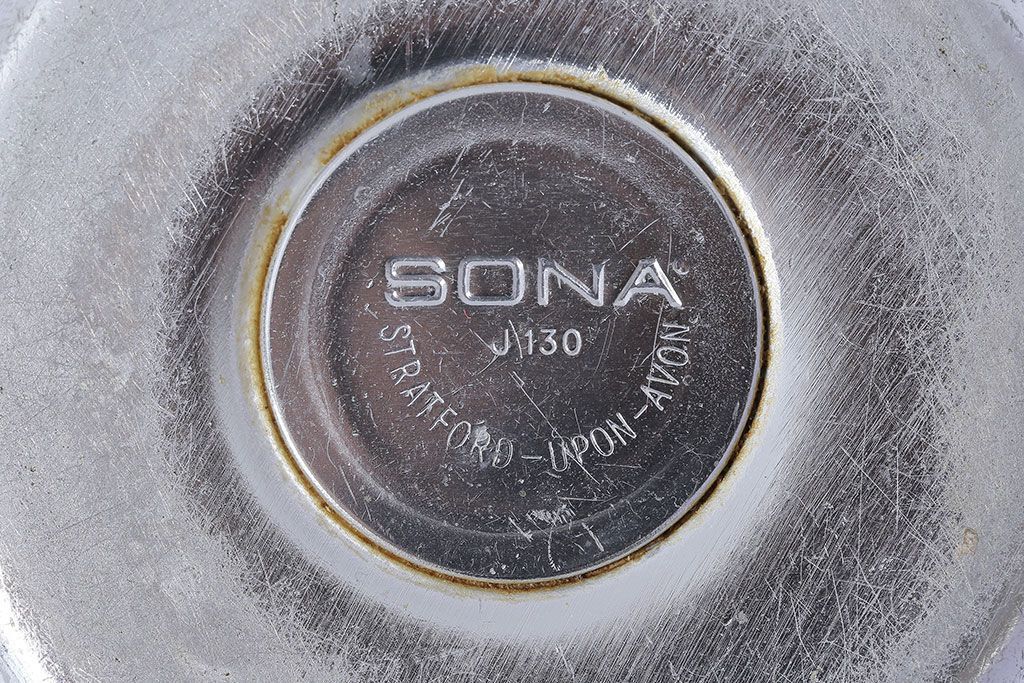 アンティーク雑貨　イギリス　SONA　木製の取っ手が可愛らしいミルクジャグ&シュガーポットセット(クリーマー、シュガーボウル)