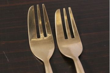 イギリスビンテージ　味のある木製持ち手のフォーク(カトラリー)2本セット