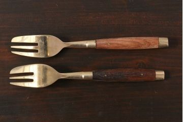 イギリスビンテージ　味のある木製持ち手のフォーク(カトラリー)2本セット