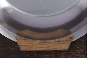 北欧ビンテージ　デンマーク製　木の取っ手が魅力のステンレストレー(お皿、お盆)
