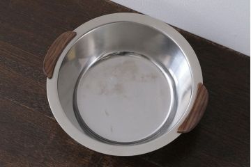 アンティーク雑貨　北欧ビンテージ　デンマーク製　木の取っ手が魅力のステンレスボウル(お皿)