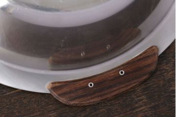 アンティーク雑貨　北欧ビンテージ　デンマーク製　木の取っ手が魅力のステンレスボウル(お皿)