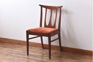 北欧家具　G-PLAN(ジープラン)　洗練された雰囲気のダイニングチェア(椅子)(1)