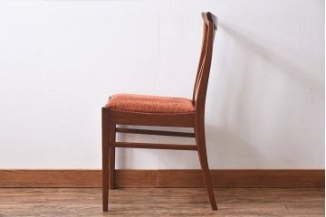 北欧家具　G-PLAN(ジープラン)　洗練された雰囲気のダイニングチェア(椅子)(1)