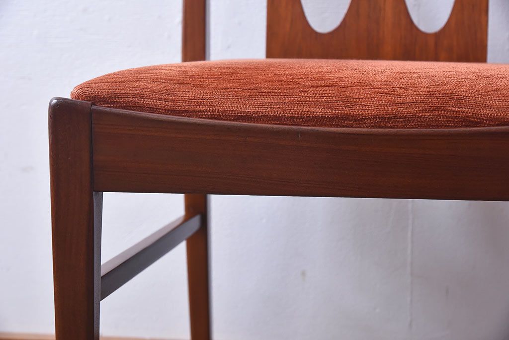 北欧家具　G-PLAN(ジープラン)　洗練された雰囲気のダイニングチェア(椅子)(1)