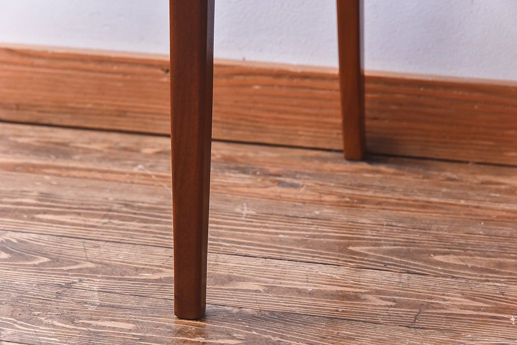 北欧家具　G-PLAN(ジープラン)　洗練された雰囲気のダイニングチェア(椅子)(1)