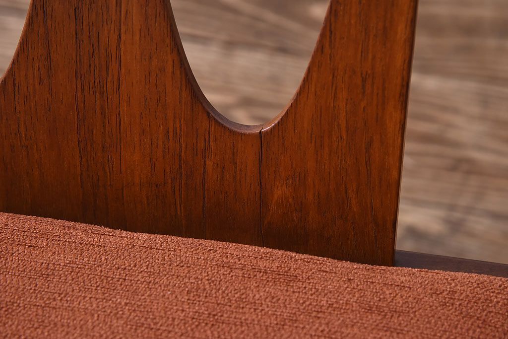 北欧家具　G-PLAN(ジープラン)　洗練された雰囲気のダイニングチェア(椅子)(1)