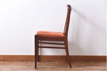 北欧家具　G-PLAN(ジープラン)　洗練された雰囲気のダイニングチェア(椅子)(2)