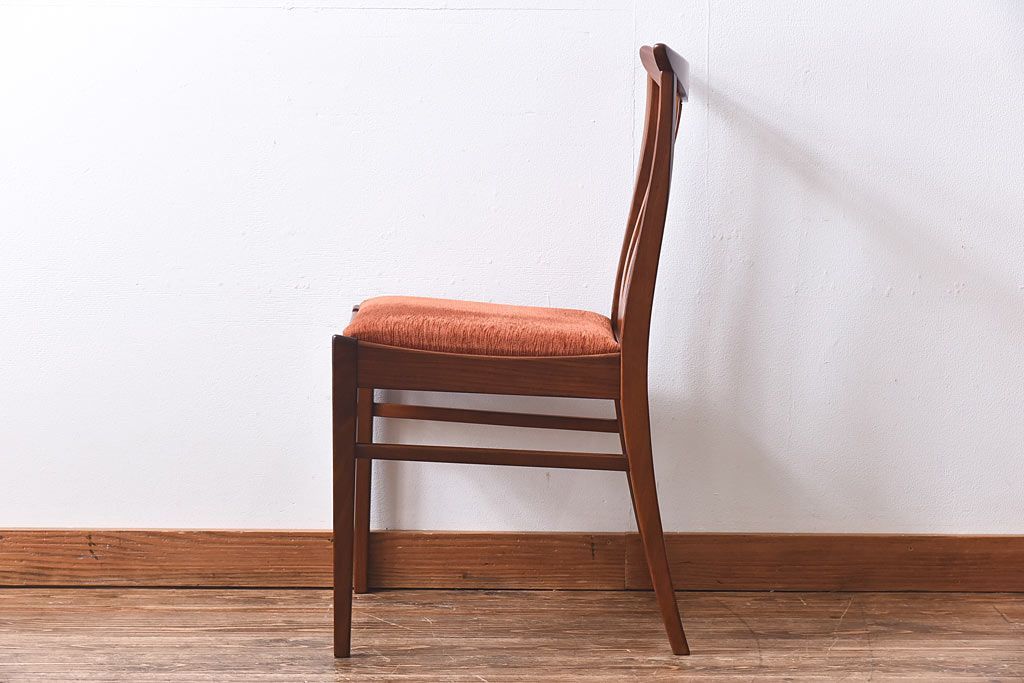 北欧家具　G-PLAN(ジープラン)　洗練された雰囲気のダイニングチェア(椅子)(2)