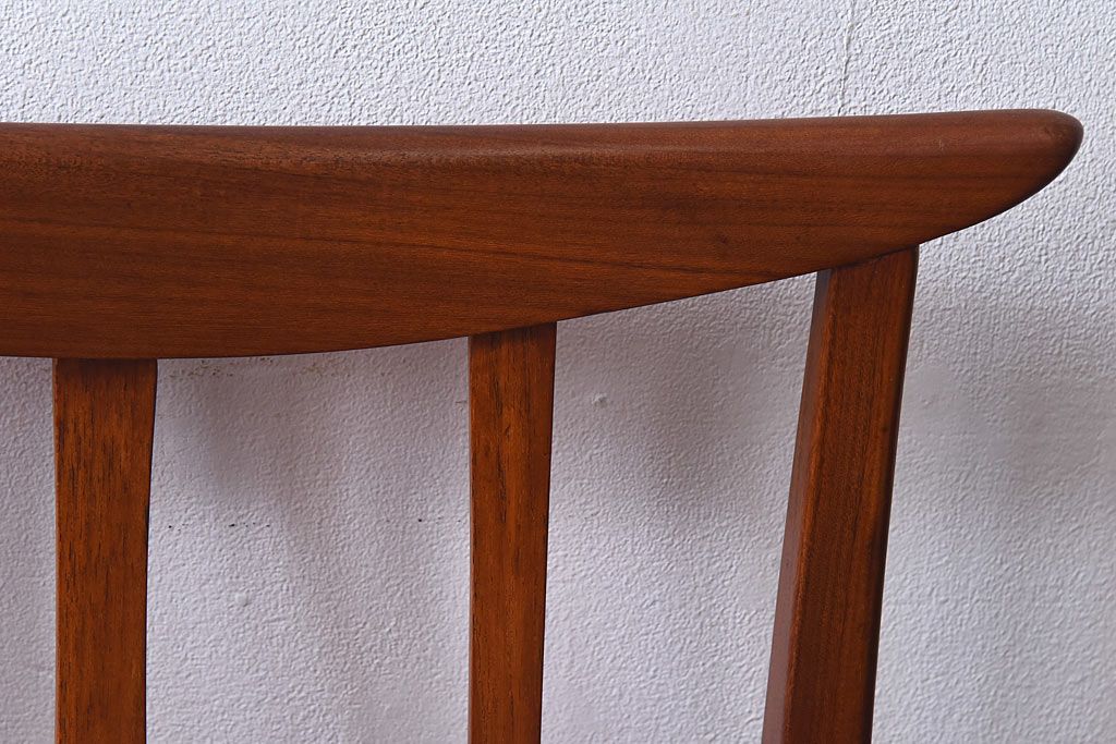 北欧家具　G-PLAN(ジープラン)　洗練された雰囲気のダイニングチェア(椅子)(2)