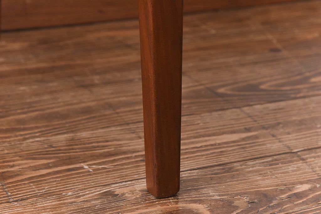 北欧家具　G-PLAN(ジープラン)　洗練された雰囲気のダイニングチェア(椅子)(2)