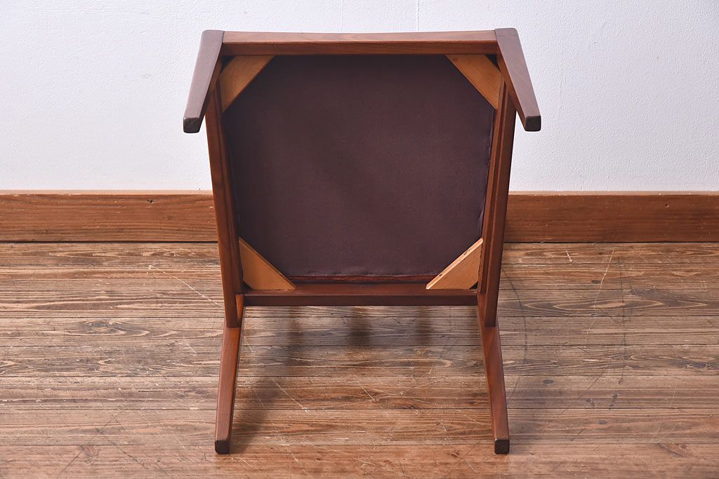 北欧家具　G-PLAN(ジープラン)　洗練された雰囲気のダイニングチェア(椅子)(2)