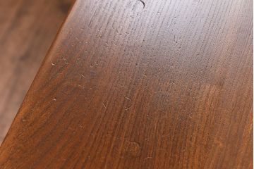 ヴィンテージ家具　イギリスビンテージ　楡材　ERCOL(アーコール)のキャスター付きサイドボード(収納棚、キャビネット)