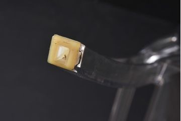 中古　Kartell(カルテル)　Louis Ghost(ルイ・ゴースト)　アームチェア(椅子)(定価約4万6千円)