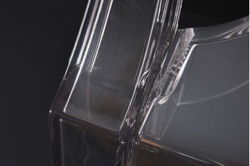 中古　Kartell(カルテル)　Louis Ghost(ルイ・ゴースト)　アームチェア(椅子)(定価約4万6千円)