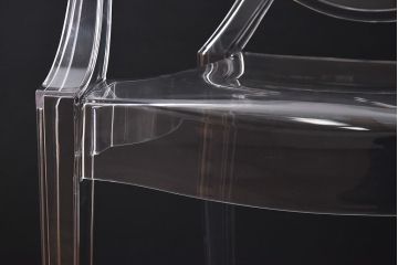 中古　Kartell(カルテル)　Louis Ghost(ルイ・ゴースト)　アームチェア(椅子)(定価約4万6千円)