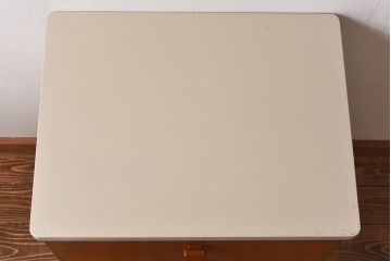 北欧ビンテージ家具　アンティーク風ペイントが魅力の3段チェスト(サイドチェスト、引き出し)