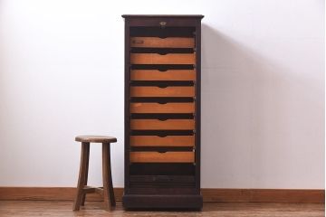 アンティーク家具　イギリスアンティーク　蛇腹式の扉が個性的なファイリングキャビネット(書類ケース、チェスト)