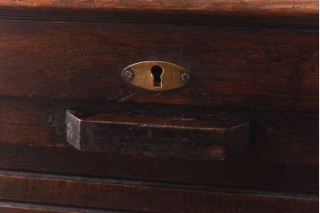 アンティーク家具　イギリスアンティーク　蛇腹式の扉が個性的なファイリングキャビネット(書類ケース、チェスト)