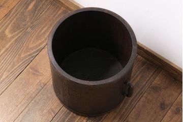 アンティーク雑貨　古民具・骨董　味わいのある趣が魅力的な一斗枡(鉢カバー)