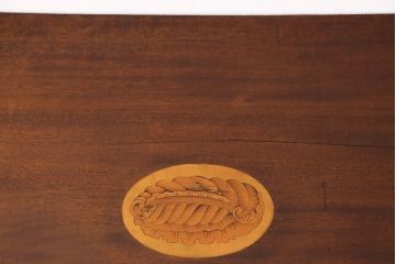 アンティーク家具　イギリスアンティーク　ウォールナット材　クラシカルなコンソールテーブル(引き出し、飾り台、サイドテーブル)