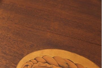 アンティーク家具　イギリスアンティーク　ウォールナット材　クラシカルなコンソールテーブル(引き出し、飾り台、サイドテーブル)