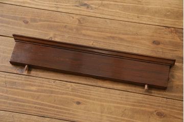 アンティーク家具　イギリスアンティーク　ウォールナット材　シンプルながらも上品なサイドキャビネット