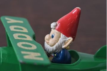 アンティーク雑貨　ビンテージ ERTL(アーテル)社　NODDY(ノディ)　Die cast Aeroplane Big Ears　ブリキのおもちゃ
