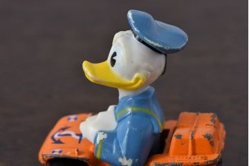 アンティーク雑貨　LESNEY社(レズニー)　matchbox(マッチボックス)　ディズニーシリーズ　NO.2　ドナルドダック　ミニカー(おもちゃ)