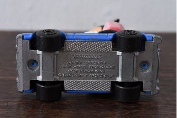 アンティーク雑貨　LESNEY社(レズニー)　matchbox(マッチボックス)　ディズニーシリーズ　NO.4　ミニー　ミニカー(おもちゃ)