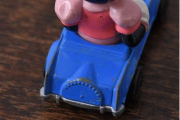 アンティーク雑貨　LESNEY社(レズニー)　matchbox(マッチボックス)　ディズニーシリーズ　NO.4　ミニー　ミニカー(おもちゃ)