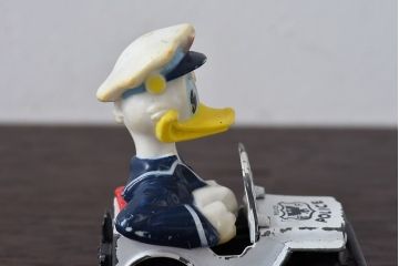 アンティーク雑貨　LESNEY社(レズニー)　matchbox(マッチボックス)　ディズニーシリーズ　NO.6　ドナルドダック　ミニカー(おもちゃ)